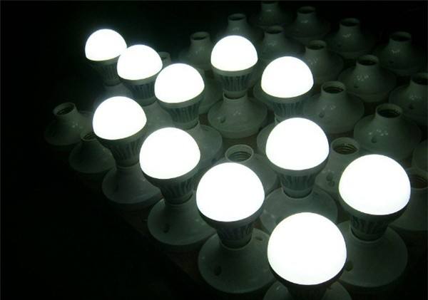 LED照明灯具设计中的关键技术 LED照明灯具设计中的关键技术