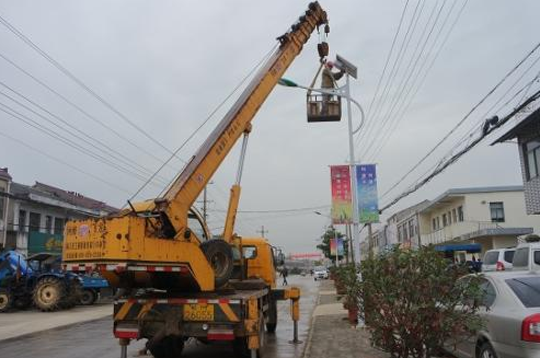 维修太阳能路灯费用高么 维修太阳能路灯费用高么